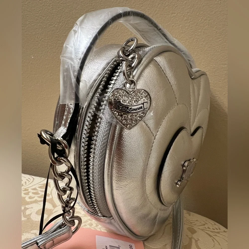 Juicy couture Silver Heart-Shaped Crossbody Bag NWT (R$79 - Picture 6 of 8